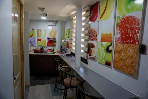 Konyha, Hostal del Viajero in Playa Ancha