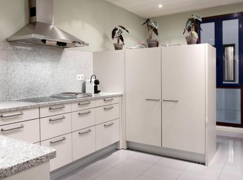 Five-Bedroom Apartment image 1