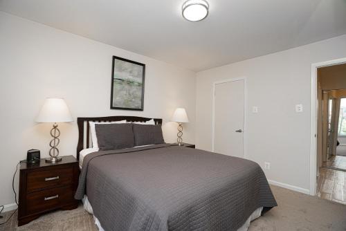 Northwest Washington Center Apartments - main image