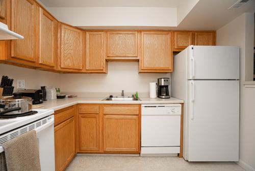 Northwest Washington Center Apartments - image 9