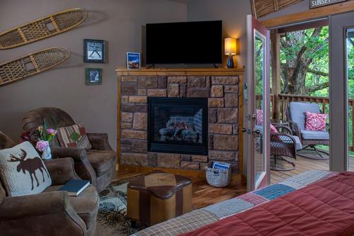 Eureka Sunset Cabins in Eureka Springs, USA