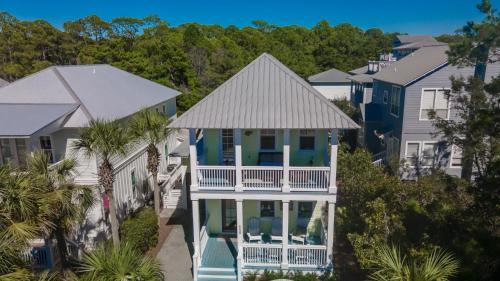 30A Pet Friendly Beach House - The Snazzy Crab