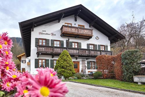 Ferienwohnung Wank 339m von Ludwigstraße entfernt