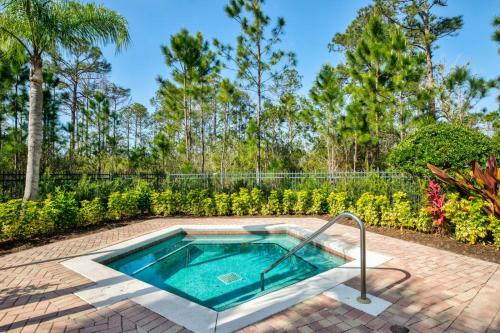 Upscale 3BR Near Disney with Pool and Hot Tub!