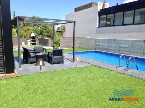  APARTBEACH LAS VILLAS De CASTELLVELL, Unterkunft in Castellvell