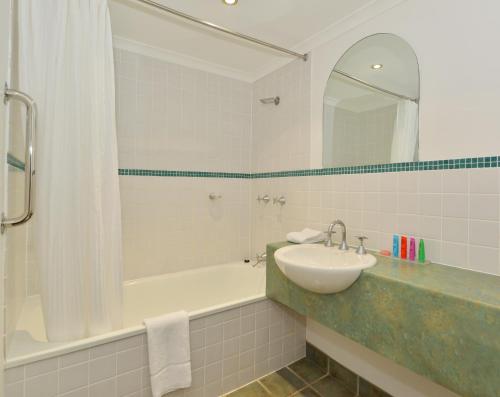 Reef Club Resort photo 4