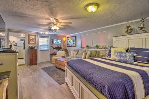 Artistic Bradenton Studio 8 Mi to Beaches! in Bradenton, USA