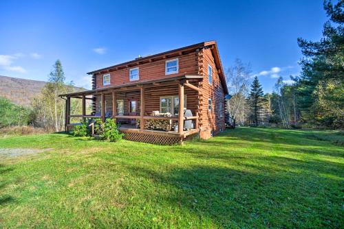 Rustic Log Cabin with Yard - 9 Mi to Hunter Mtn - Maplecrest