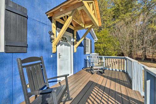 Charming Yadkin Valley Cottage with Deck and Yard