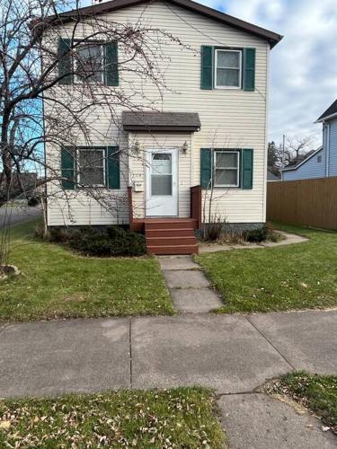 Close to Duluth! Centrally Located-Lake Superior Minutes Away! thumb 3