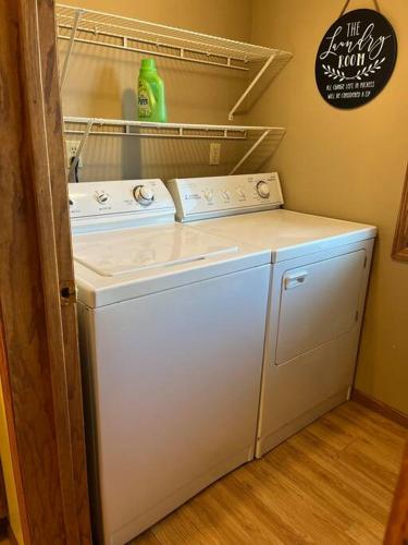 Close to Duluth! Centrally Located-Lake Superior Minutes Away! in Superior, USA