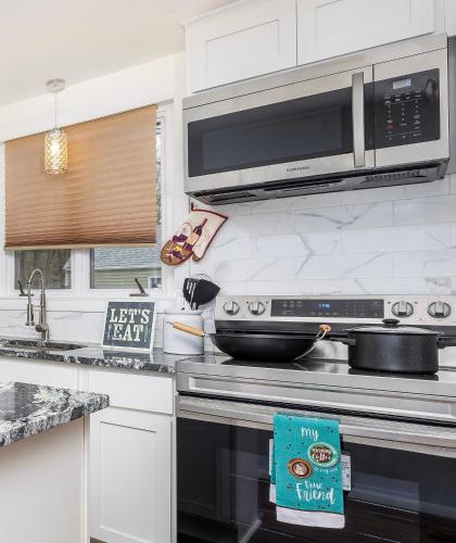 Lovely Ranch House in Windsor, 10 mins to Hartford Connecticut in 康涅狄格州溫莎 (CT)