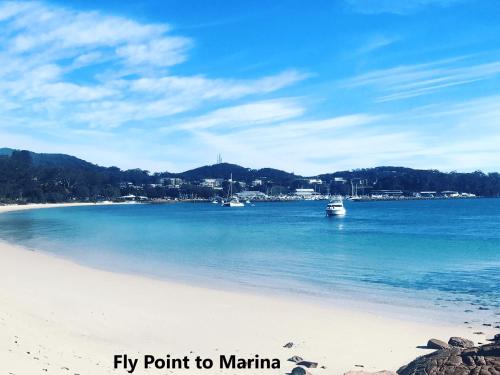 34a Lawson St - Spacious 4 bedroom house with ducted air con and wi-fi, backing onto Nelson Bay Golf Course