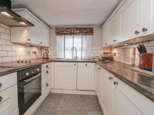 Kirkstone Cottage - image 13