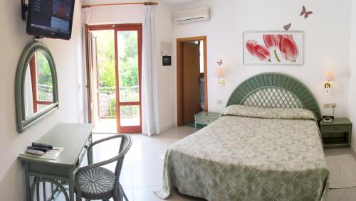 1 queen bed