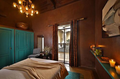 2 twin beds