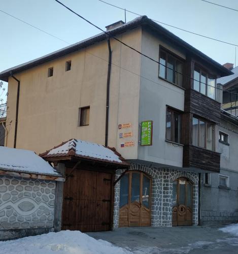 Guest Rooms Grachenovi 3