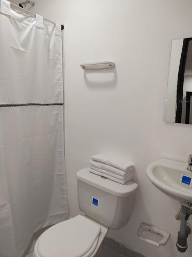 Single Room room in HOTEL BLACK & WHITE