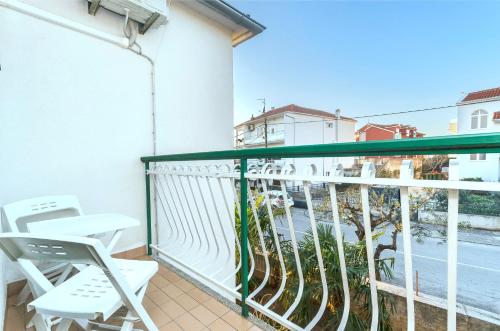 Double Room with Balcony image 1