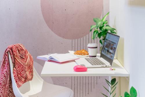 Colorbox - by Loginn Tel-Avivian hotels