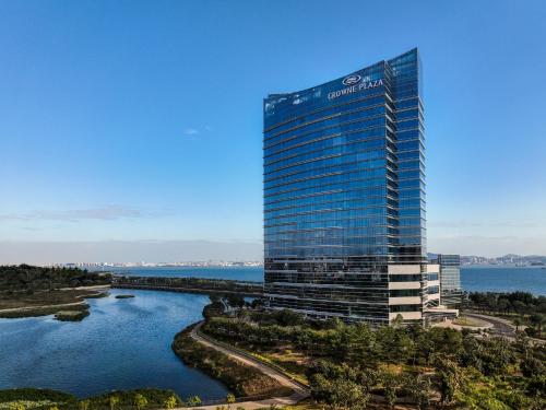 Crowne Plaza Xiamen Jimei Seaview, an IHG Hotel-Free Mini Bar