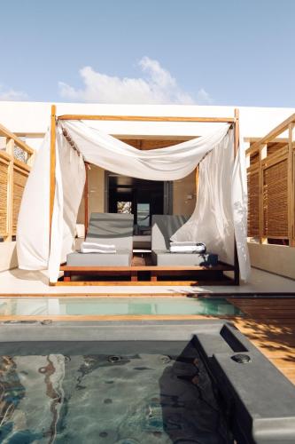 شرفة/ تراس, Avgoustos Suites Naxos in Agia Anna