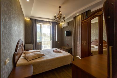 Deluxe Double Room with Balcony and Sea View