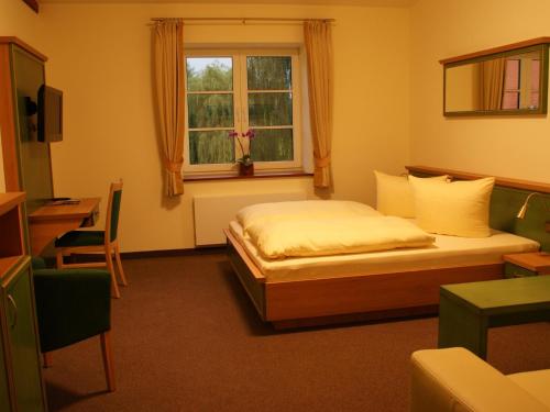 Hotel und Restaurant Am Peenetal Room Type - Deluxe Double Room