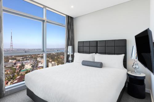 One Bedroom City Suite image 6