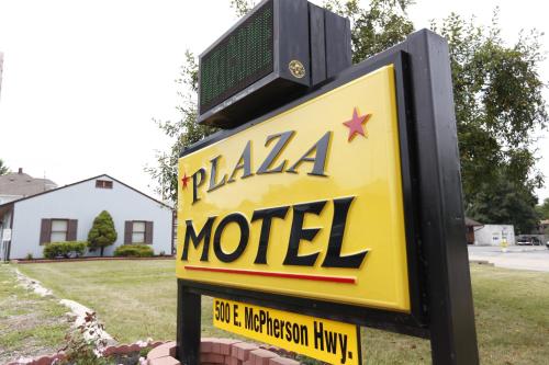 . Plaza Motel