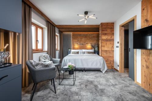 1 queen bed