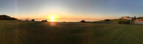 Oceanfront Apartment 12C 2 Bedrooms Free Parking Oceanfront Apartment 12C 2 Bedrooms Free Parking