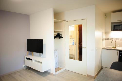 Общ салон/телевизионна зона, Une bulle de quiétude proche de Paris et Créteil (Une bulle de quietude proche de Paris et Creteil) in Боньойл-сюр-Марн