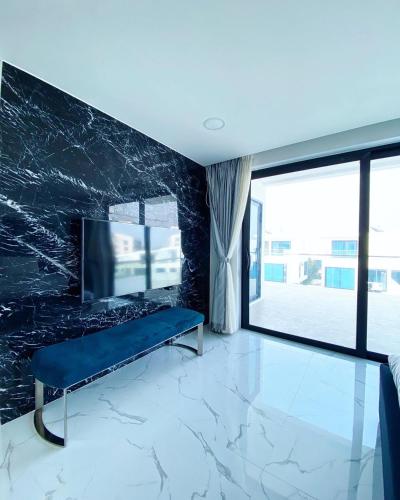 Luxury Palm Springs Pool Villas by La Perla