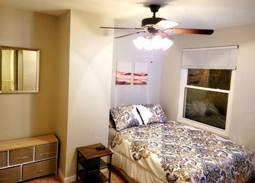 Cheerful 3 Bedroom Townhouse in Central Nashville