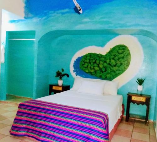 HOTEL ESMERALDA Room Type - Standard Queen Room