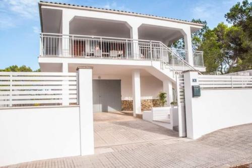  Villa Son Serra, Unterkunft in Son Serra de Marina