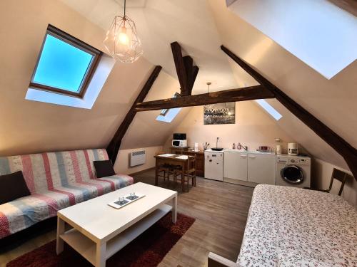Le Studio - Appartement meublé tout confort Centre ville (Le Studio - Appartement meuble tout confort Centre ville) in Pont-Sainte-Maxence