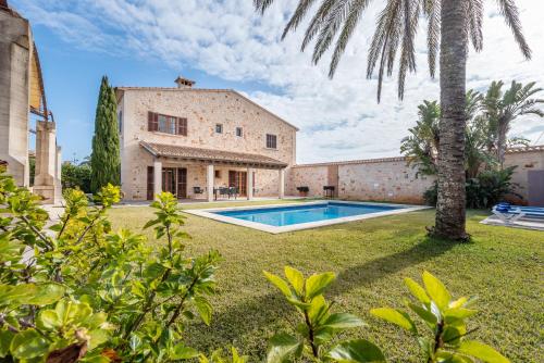  Finca Sa Bassa des Castellet, Pension in Es Llombards