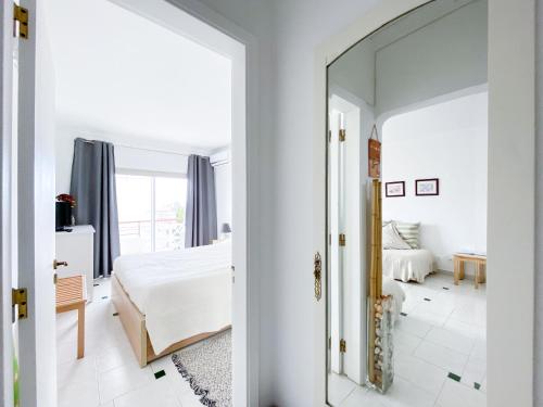 Charming apartment at Meia Praia #1866 5