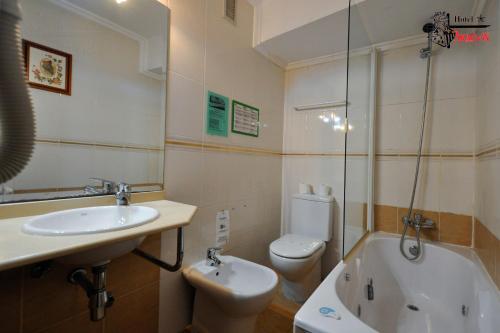 Hotel Aragón - image 9