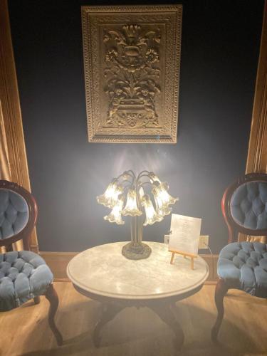 Grand Central Hotel – Eureka Springs, AR