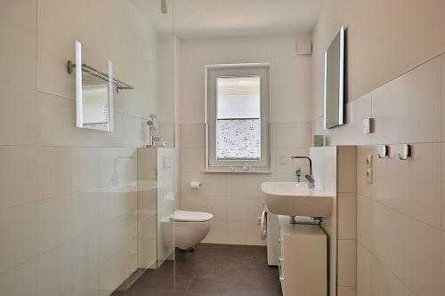 Apartment with Terrace image 9