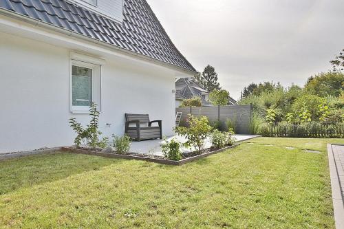 Apartment with Terrace image 2