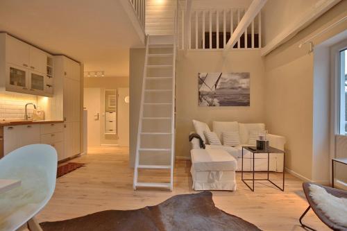 One-Bedroom Apartment image 10