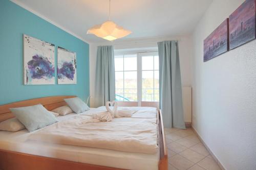 Apartment with Sea View image 3