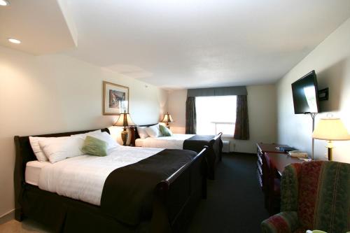 Foxwood Inn & Suites Drayton Valley