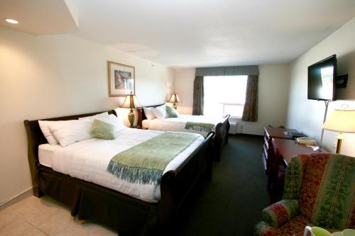 Foxwood Inn & Suites Drayton Valley