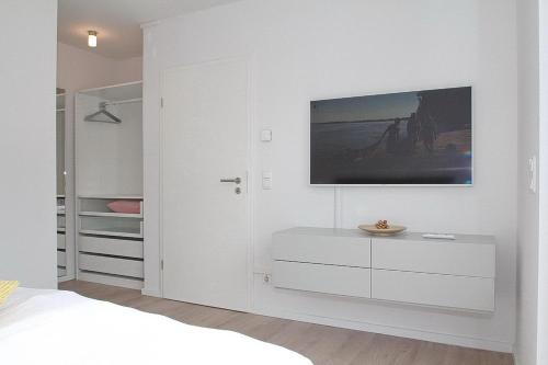 Apartment with Balcony image 9