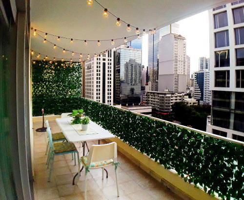 Terraza/balcón, Habitaciones privadas en un departamento encantador in Obarrio